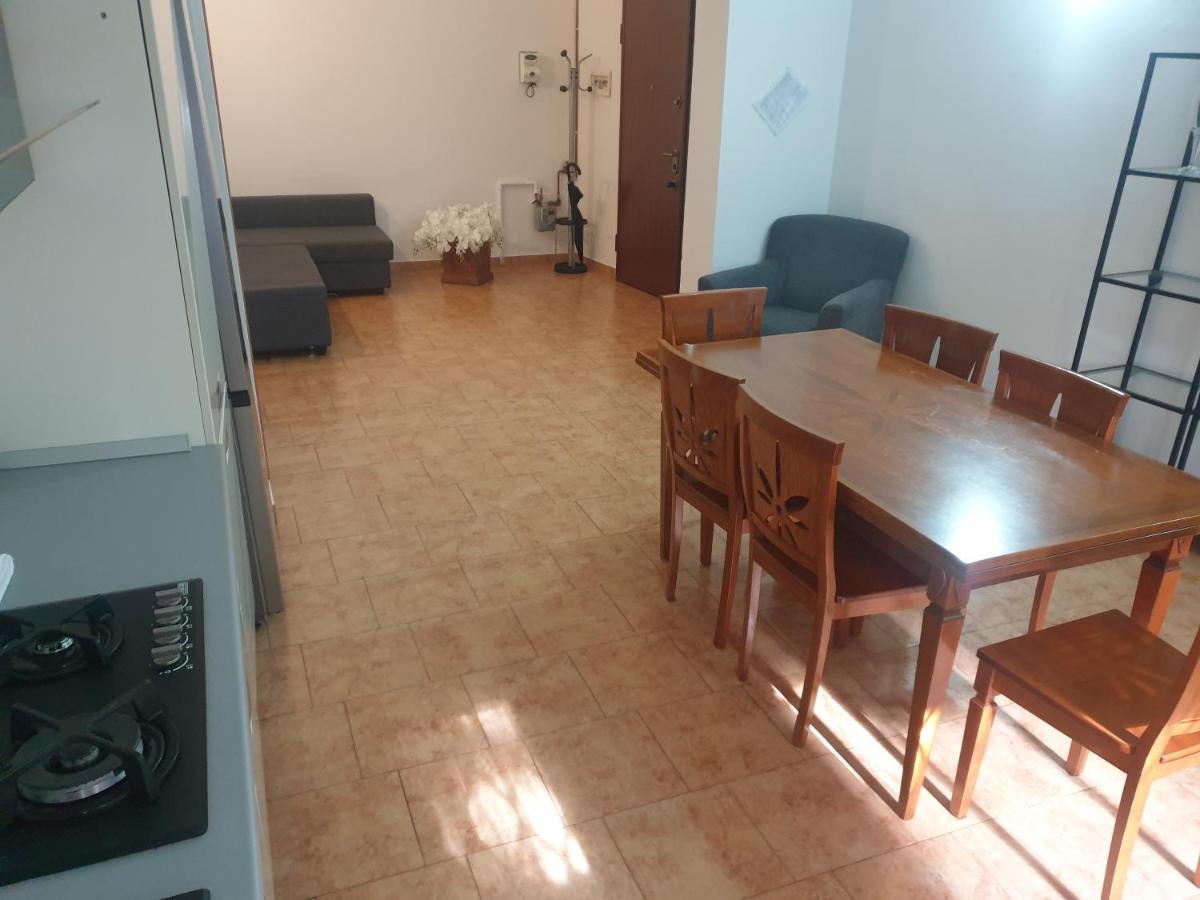 Maffucci 24 Bilocale Molto Spazioso E Moderno Mailand Exterior foto