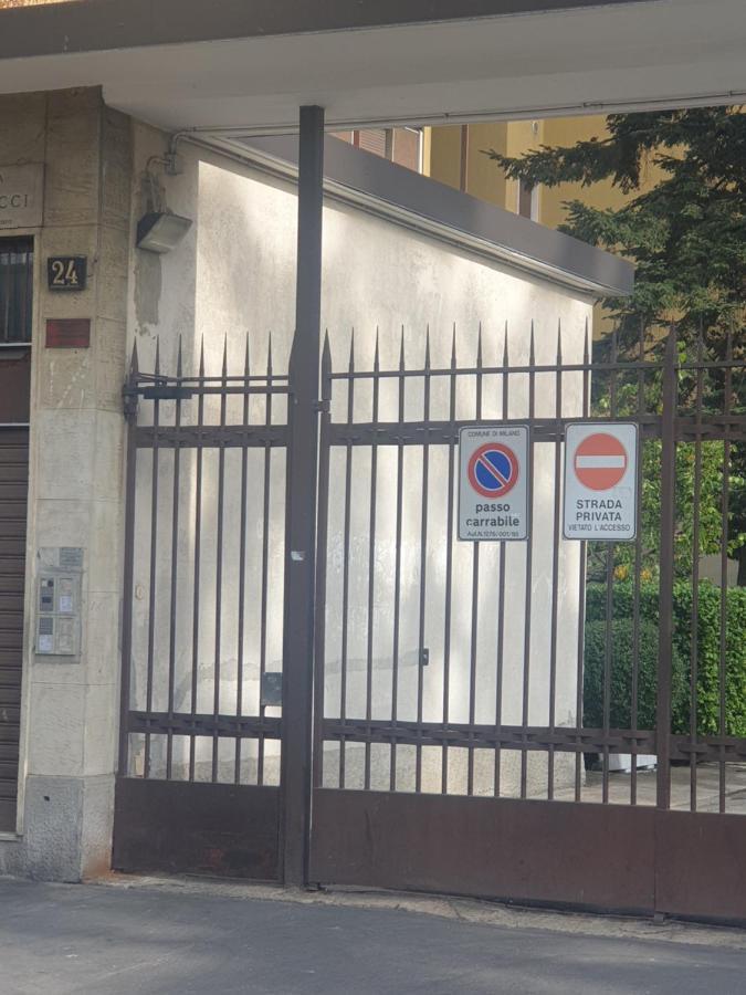 Maffucci 24 Bilocale Molto Spazioso E Moderno Mailand Exterior foto